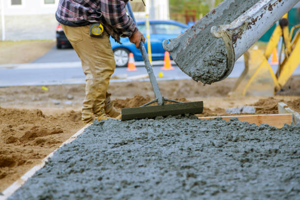 Best Concrete Pool Decks in Chinchilla, PA